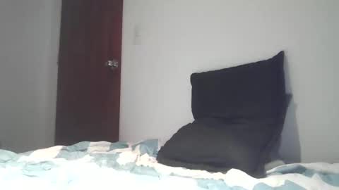 Snapshot of dani3l9905 chatting on 10/05/25, 04:44 dani3l9905 online show from 10/05/25, 04:44