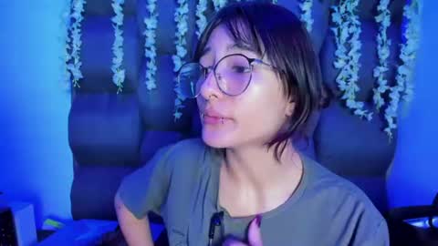 Snapshot of dani_dream chatting on 07/17/26, 02:45 dani_dream online show from 07/17/26, 02:45