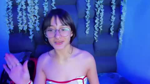 Snapshot of dani_dream chatting on 07/23/26, 03:32 dani_dream online show from 07/23/26, 03:32