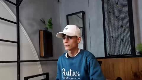 dani_mc online show from 12/21/25, 12:23