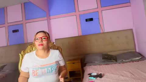 Snapshot of dani_queen_ chatting on 03/03/26, 12:00 Dani Queen online show from 03/03/26, 12:00