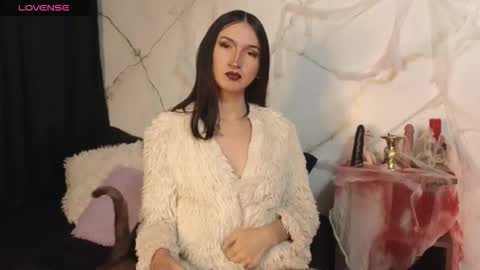DANI independent model IG online show from 10/17/25, 09:01