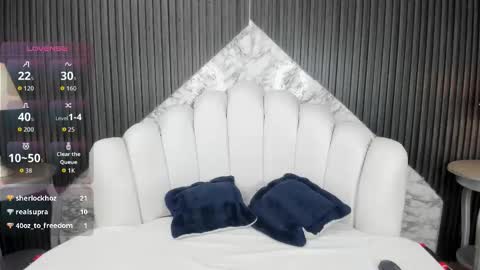  Daniela  online show from 10/22/25, 09:03