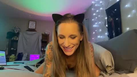 Dani Dragon online show from 12/28/24, 07:11