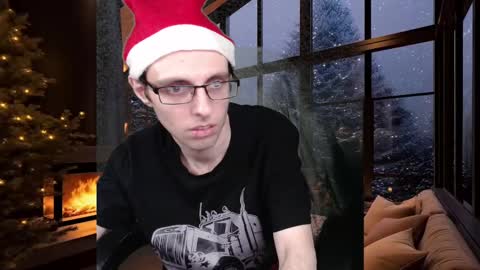 Snapshot of daniel9121 chatting on 12/27/24, 02:01 Daniel9121 online show from 12/27/24, 02:01