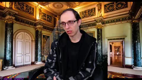 Snapshot of daniel9121 chatting on 02/18/25, 11:44 Daniel9121 online show from 02/18/25, 11:44