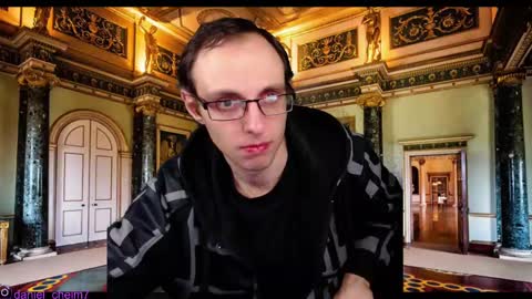 Snapshot of daniel9121 chatting on 02/20/25, 09:09 Daniel9121 online show from 02/20/25, 09:09