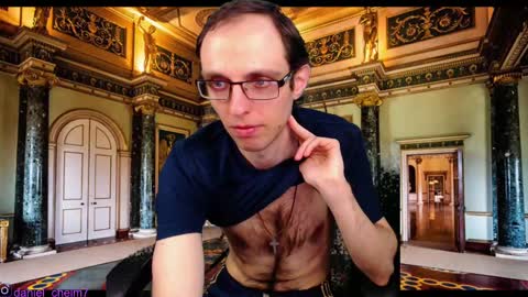 Snapshot of daniel9121 chatting on 03/05/25, 12:22 Daniel9121 online show from 03/05/25, 12:22