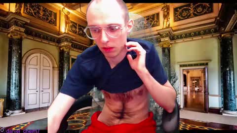 Snapshot of daniel9121 chatting on 03/11/25, 06:43 Daniel9121 online show from 03/11/25, 06:43