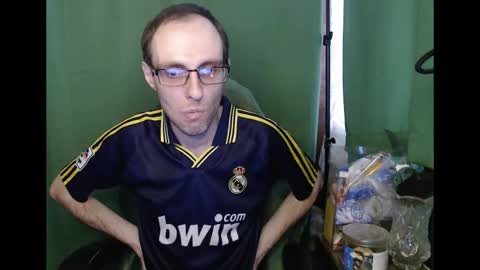 Snapshot of daniel9121 chatting on 02/16/26, 11:28 Daniel9121 online show from 02/16/26, 11:28