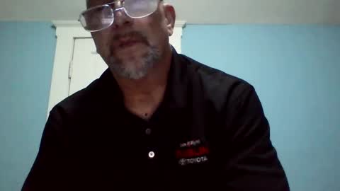 Daniel online show from 10/18/25, 02:25