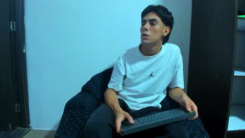 Daniel online show from 03/31/26, 07:03