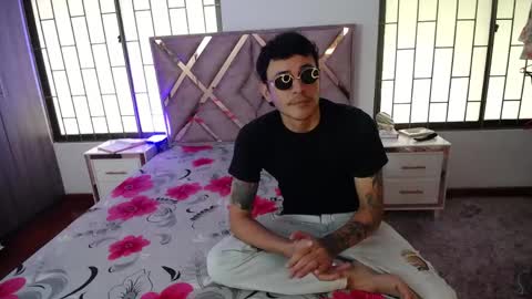 Snapshot of daniel_velez26 chatting on 05/12/26, 01:41 daniel_velez26 online show from 05/12/26, 01:41
