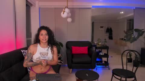 daniela_arenas online show from 02/25/25, 02:58
