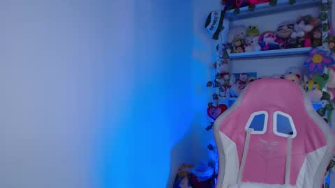 DANIELA online show from 11/25/25, 04:40