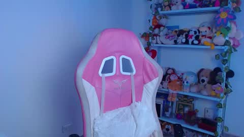 DANIELA online show from 12/19/25, 04:25