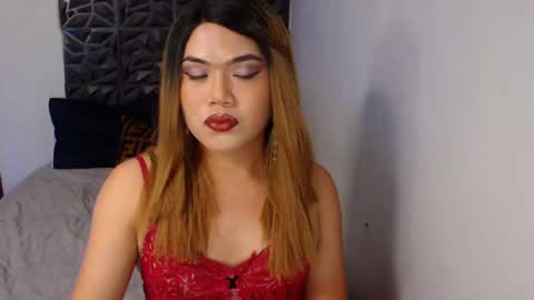 Elodie online show from 12/08/24, 07:54