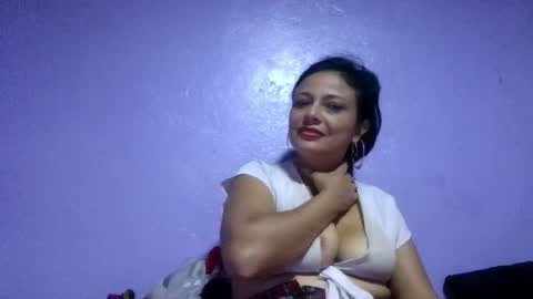 daniela_love1 online show from 05/19/26, 01:56