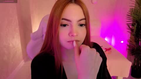 Daniela online show from 12/15/25, 08:51