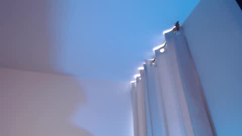 Snapshot of daniela_valencia chatting on 09/29/25, 08:02 Lucia online show from 09/29/25, 08:02