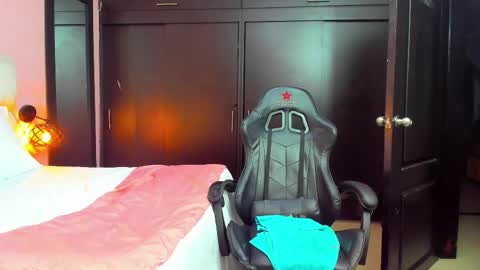 lorena online show from 02/09/25, 08:54