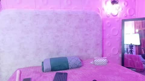 Daniela online show from 10/13/25, 11:16