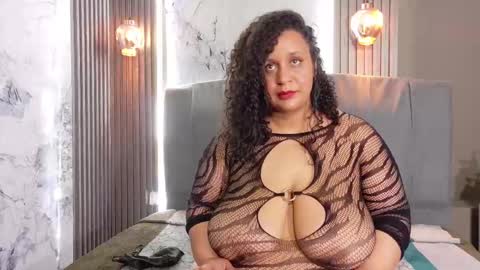 Daniela online show from 12/14/25, 12:38