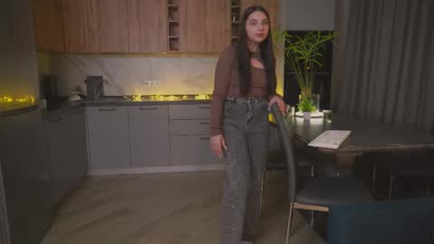 Snapshot of danielacrystal chatting on 11/05/25, 05:24 Hi my name is Daniela Im new here but I really like to chat online show from 11/05/25, 05:24