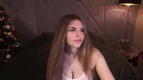 danielareign online show from 01/11/26, 01:49