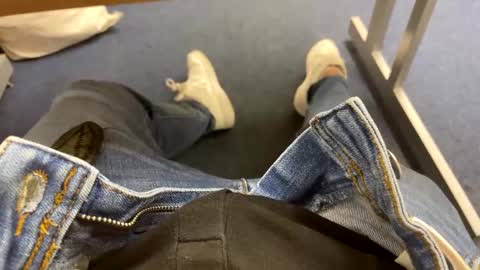 Snapshot of danielboki chatting on 02/13/25, 04:39 danielboki online show from 02/13/25, 04:39