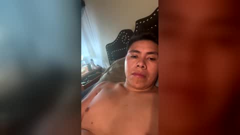 Snapshot of danieldiaz01051996 chatting on 05/18/26, 10:54 danieldiaz01051996 online show from 05/18/26, 10:54