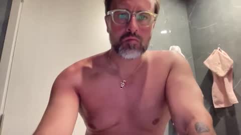 danieleitaly85 online show from 04/19/26, 06:10