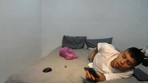 danielitopapii online show from 02/11/25, 03:08