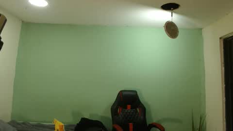 Snapshot of danielitopapii chatting on 02/17/26, 02:41 danielitopapii online show from 02/17/26, 02:41