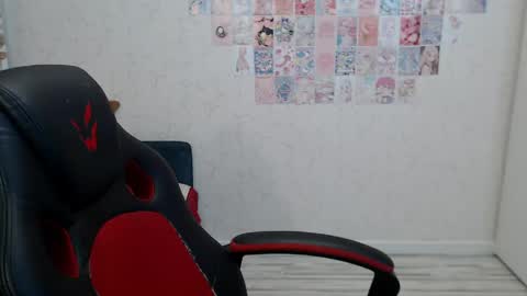 Snapshot of daniella_martin chatting on 05/12/26, 12:19 Daniella Martin online show from 05/12/26, 12:19