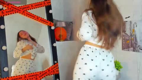 Daniella online show from 11/07/25, 01:16