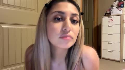 daniellarae1 online show from 02/22/26, 04:24
