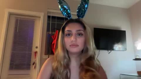 daniellarae1 online show from 04/06/26, 06:47