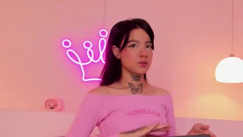 Snapshot of danielle_castillo chatting on 02/28/26, 07:26 danielle_castillo online show from 02/28/26, 07:26