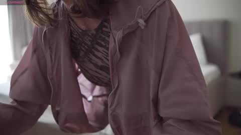 Snapshot of danielle_thomas chatting on 09/09/25, 08:03 Danielle online show from 09/09/25, 08:03