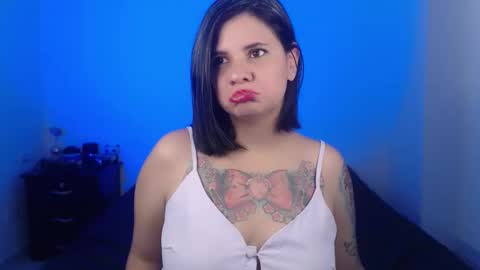 Snapshot of daniellerain chatting on 12/22/24, 02:39 daniellerain online show from 12/22/24, 02:39