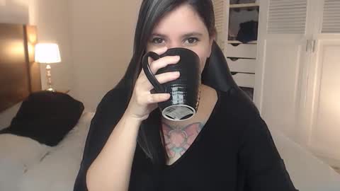 daniellerain online show from 03/22/26, 04:32