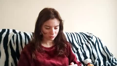 Mia online show from 12/21/25, 08:32