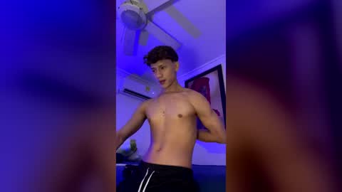 Snapshot of daniels_cruz chatting on 06/30/26, 12:44 Daniels Cruz online show from 06/30/26, 12:44