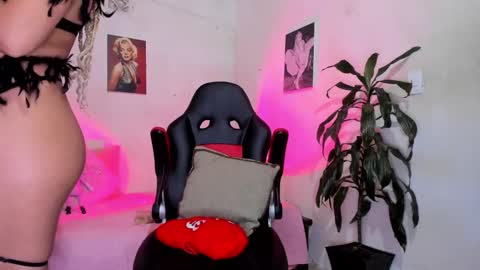 Daniela  online show from 10/02/25, 10:28
