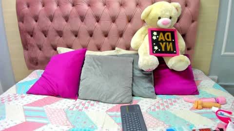 DaniiBelluci  online show from 01/24/25, 03:00