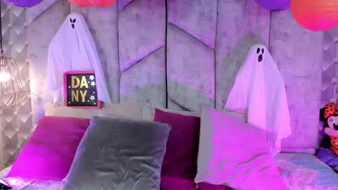 DaniiBelluci  online show from 10/29/25, 03:09