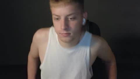 Snapshot of danila_trezzini chatting on 05/19/26, 01:56 danila online show from 05/19/26, 01:56