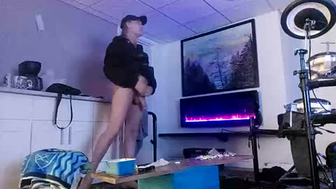 danimal5000 online show from 10/09/25, 04:54