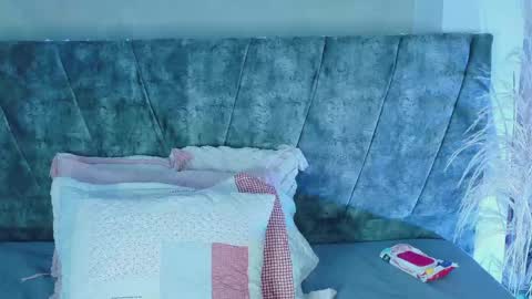 Snapshot of daninianderson chatting on 05/04/26, 01:23 daninianderson online show from 05/04/26, 01:23